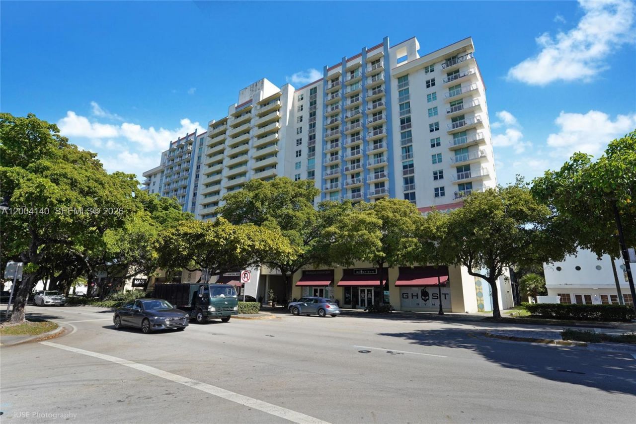 3000 Coral Way, Unit 519, Miami, FL 33145 Photo