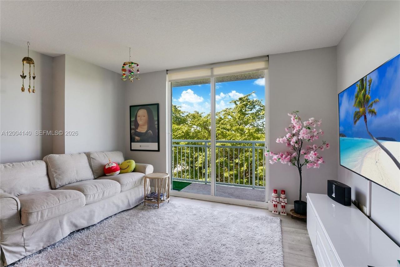 3000 Coral Way, Unit 519, Miami, FL 33145 Photo