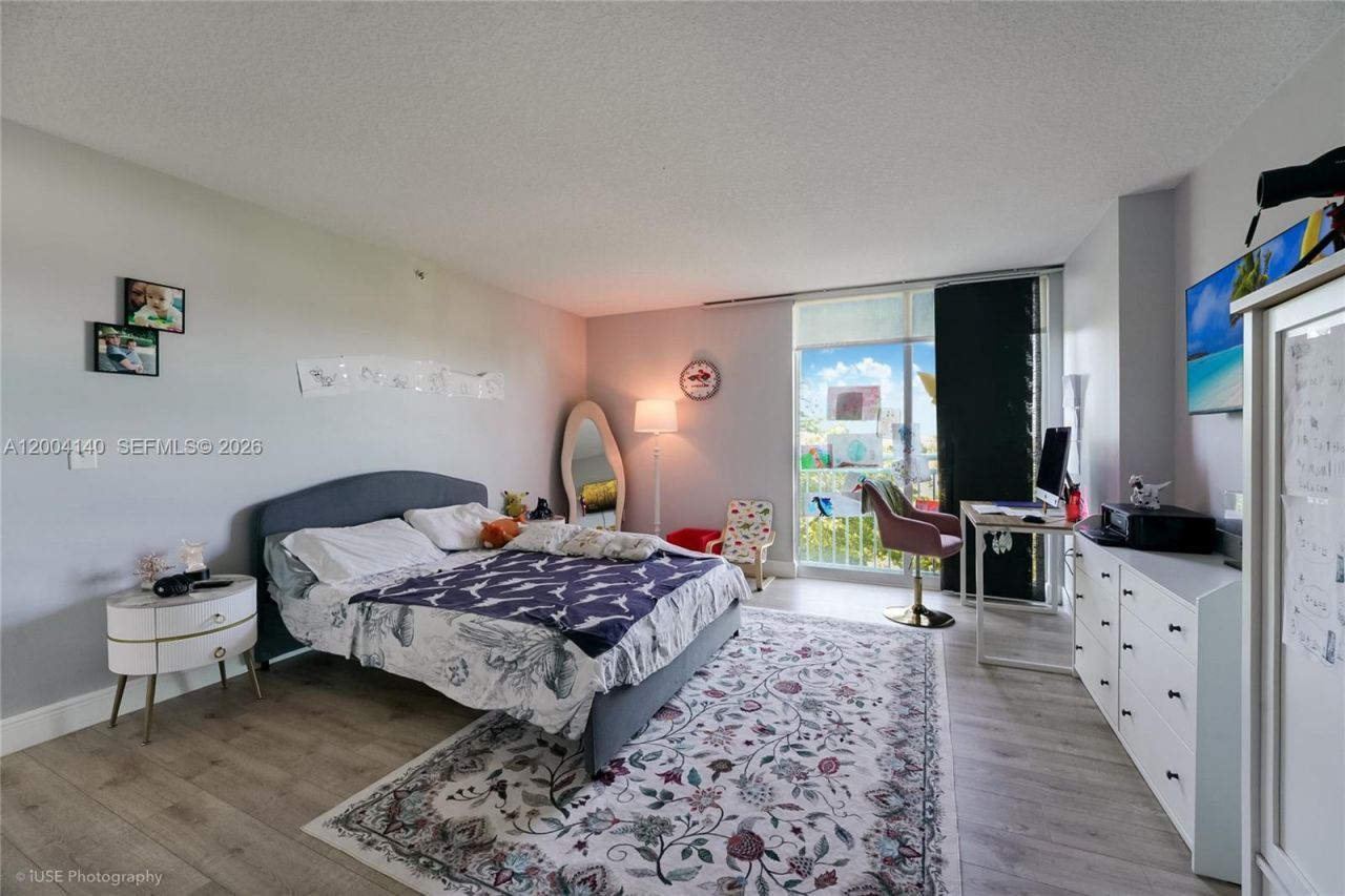3000 Coral Way, Unit 519, Miami, FL 33145 Photo