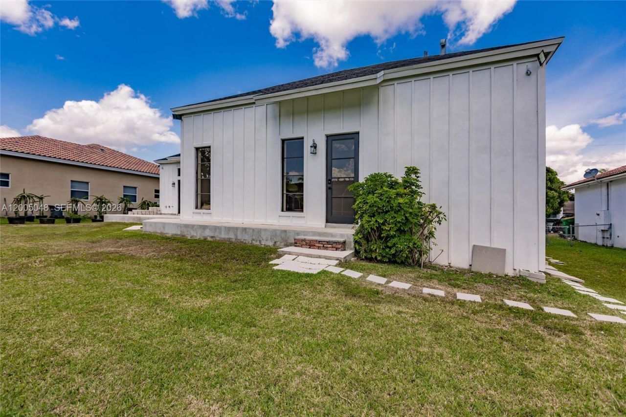 11240 NW 23rd St, Plantation, FL 33323 Photo