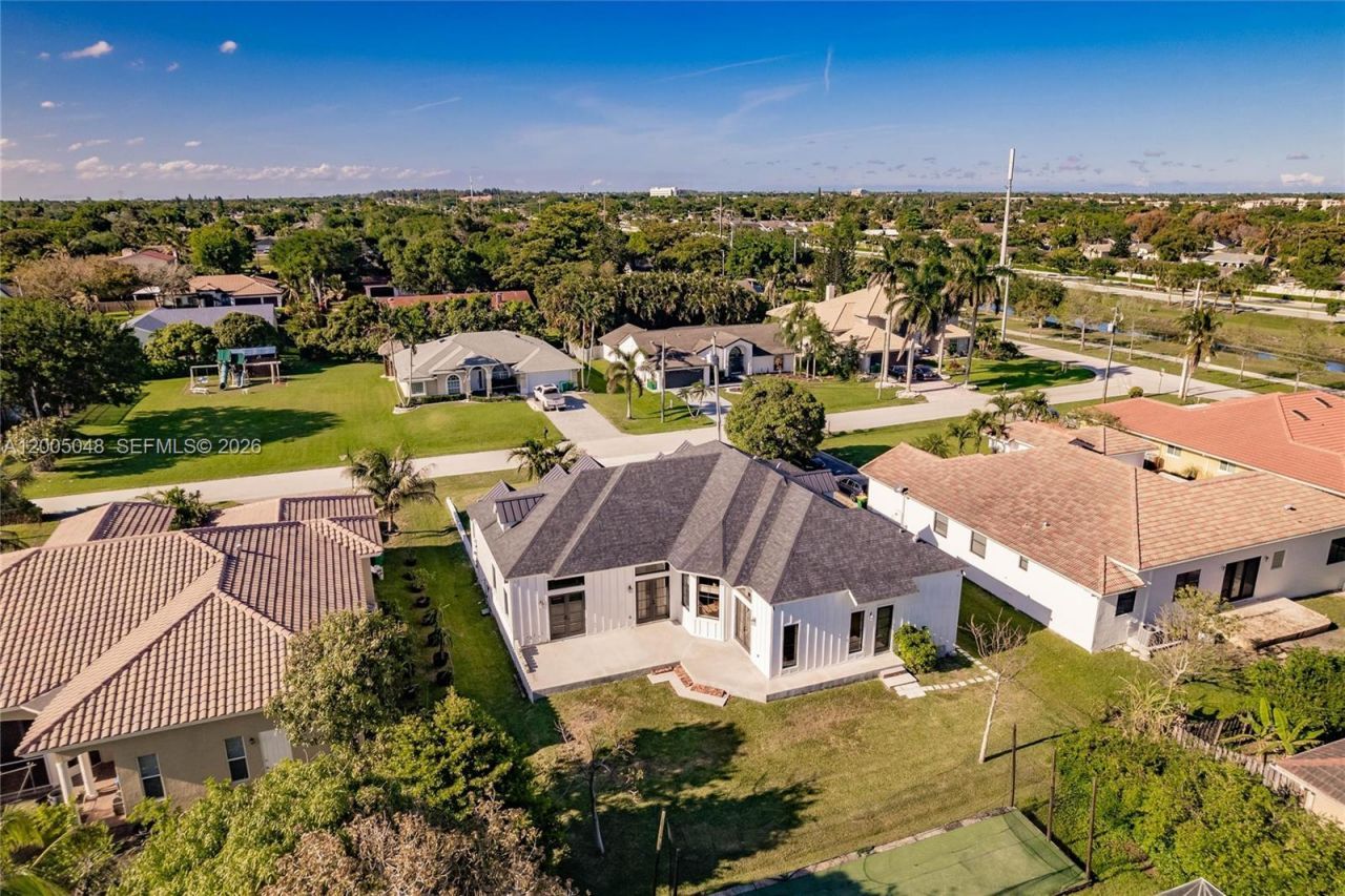 11240 NW 23rd St, Plantation, FL 33323 Photo