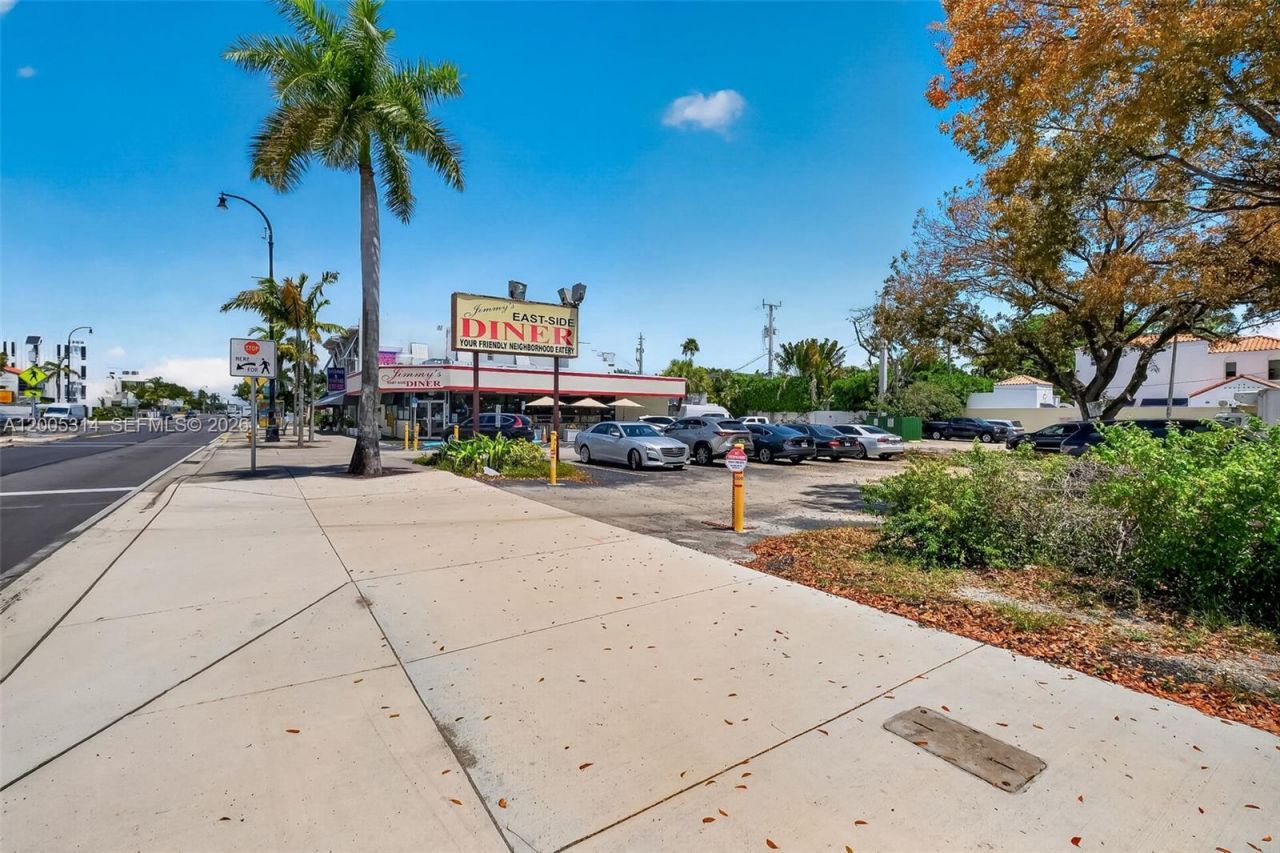 7201 Biscayne Blvd , Miami, FL 33138 Photo