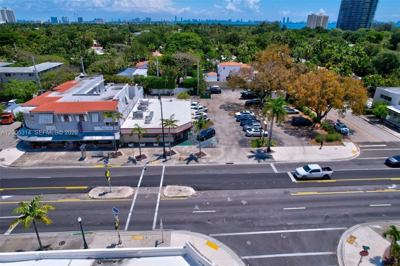 7201 Biscayne Blvd , Miami, FL 33138 Photo
