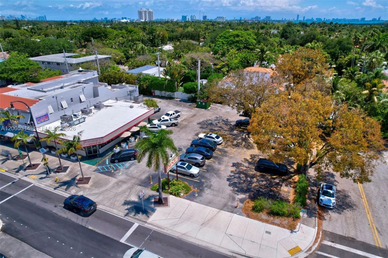 7201 Biscayne Blvd , Miami, FL 33138 Photo