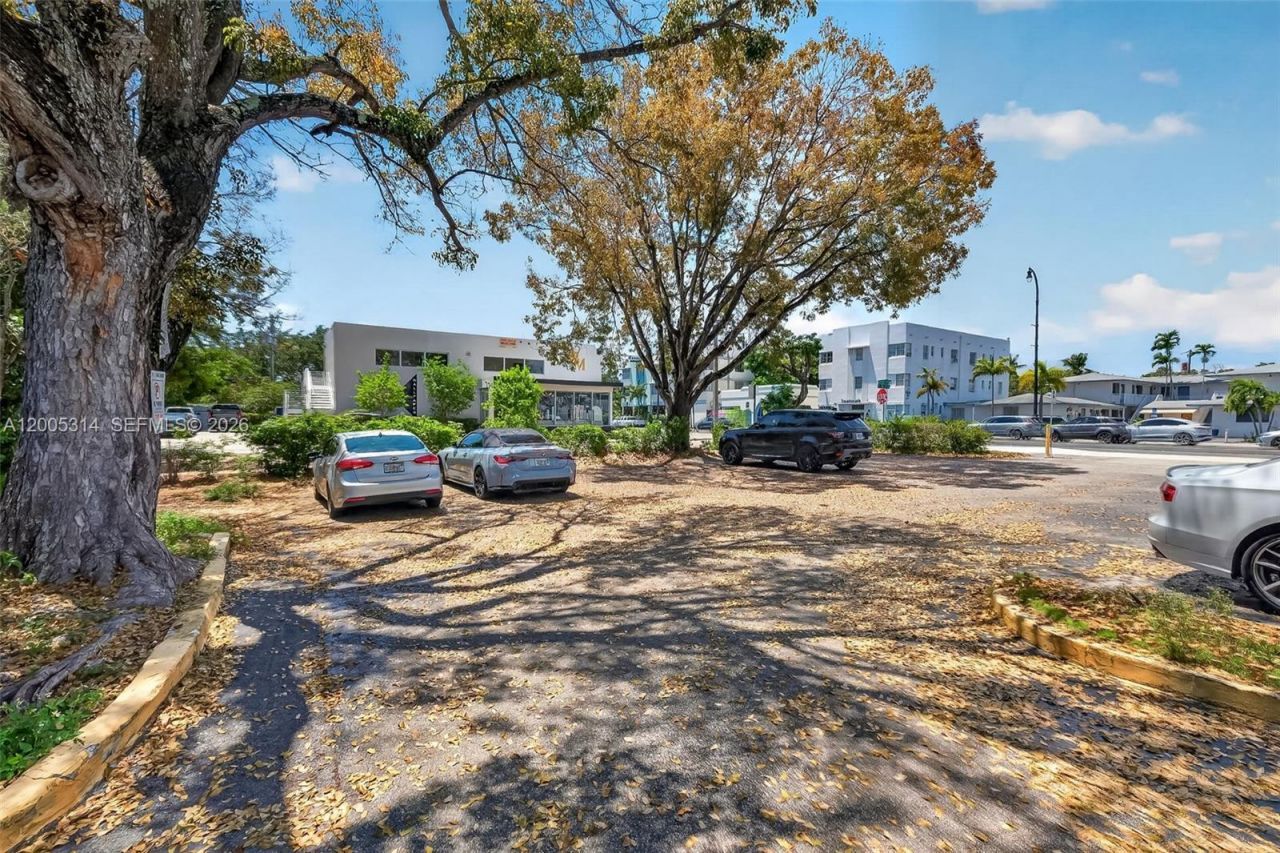 7201 Biscayne Blvd , Miami, FL 33138 Photo