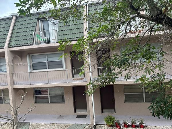 1100 SE 4th Ave, Unit 32, Deerfield Beach, FL 33441