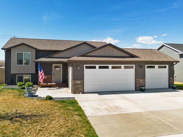 3677 BLACKPOWDER RD, Rapid City, SD 57703