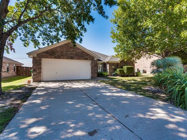 102 Canyon Court, Waxahachie, TX 75167