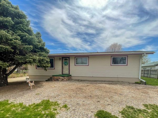 1812 Elm Street, Dakota City, NE 68371