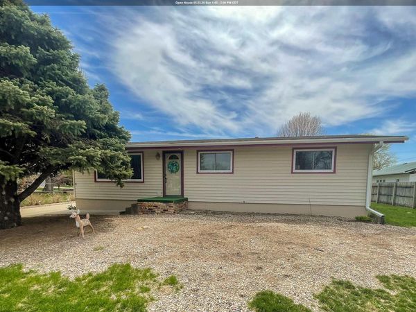 1812 Elm Street, Dakota City, NE 68371