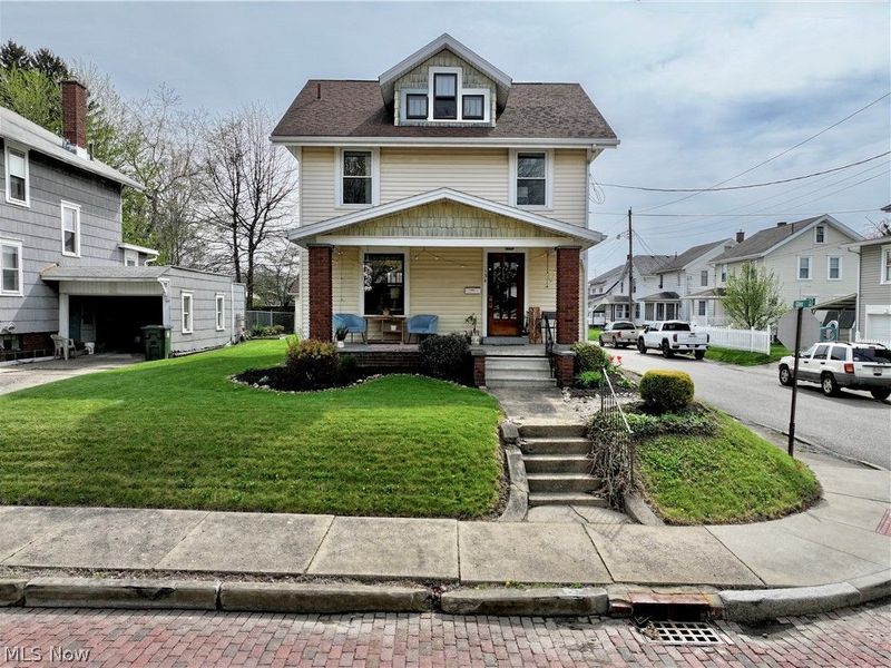 134 Roslyn Avenue NW, Canton, OH 44708 Photo 1