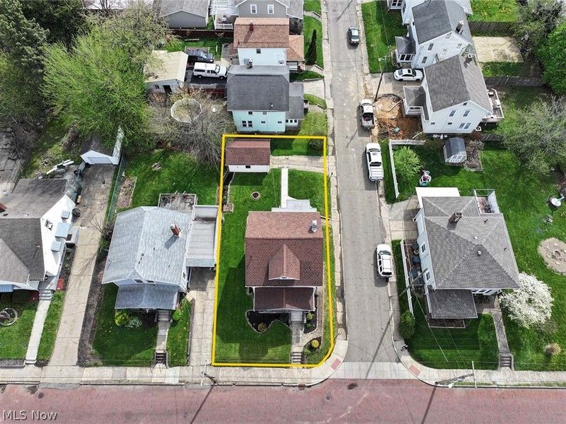 134 Roslyn Avenue NW, Canton, OH 44708 Photo 2