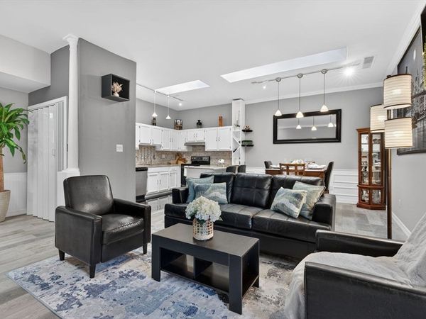 54 Forest St, Unit 411, Medford, MA 02155