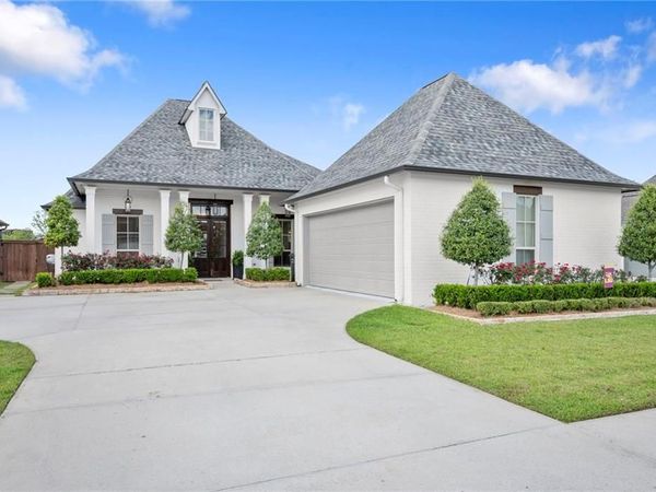 17363 FOX GLOVE Avenue , Prairieville, LA 70769