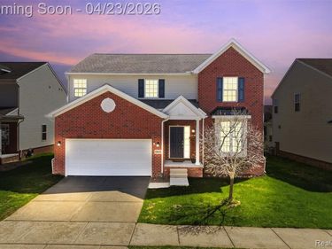 59625 Twin Pines Drive, Lyon Twp, MI 48165