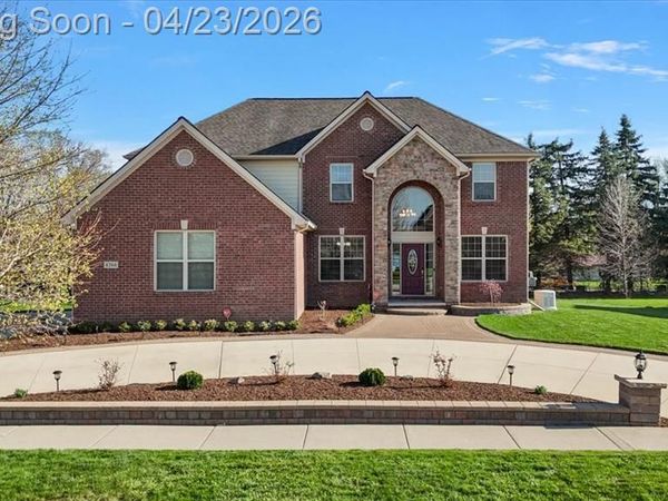 4366 S Lake Lane, Shelby Twp, MI 48316