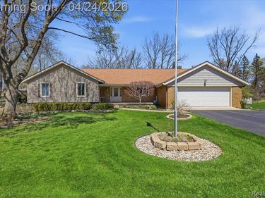 5055 Candlewood Drive, Grand Blanc Twp, MI 48439