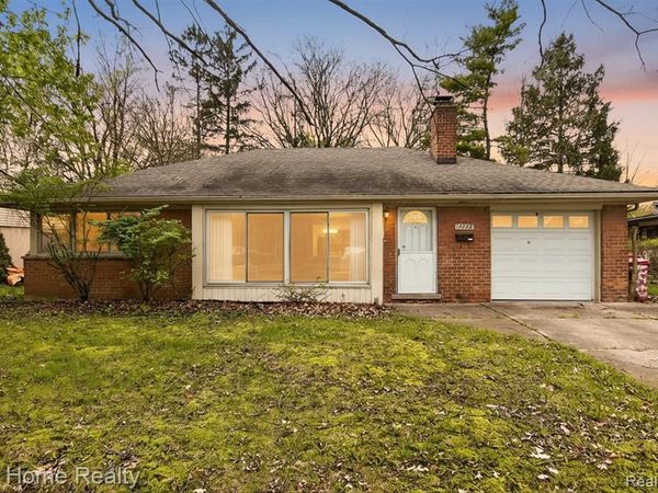 17228 Sunnybrook Drive, Southfield, MI 48076