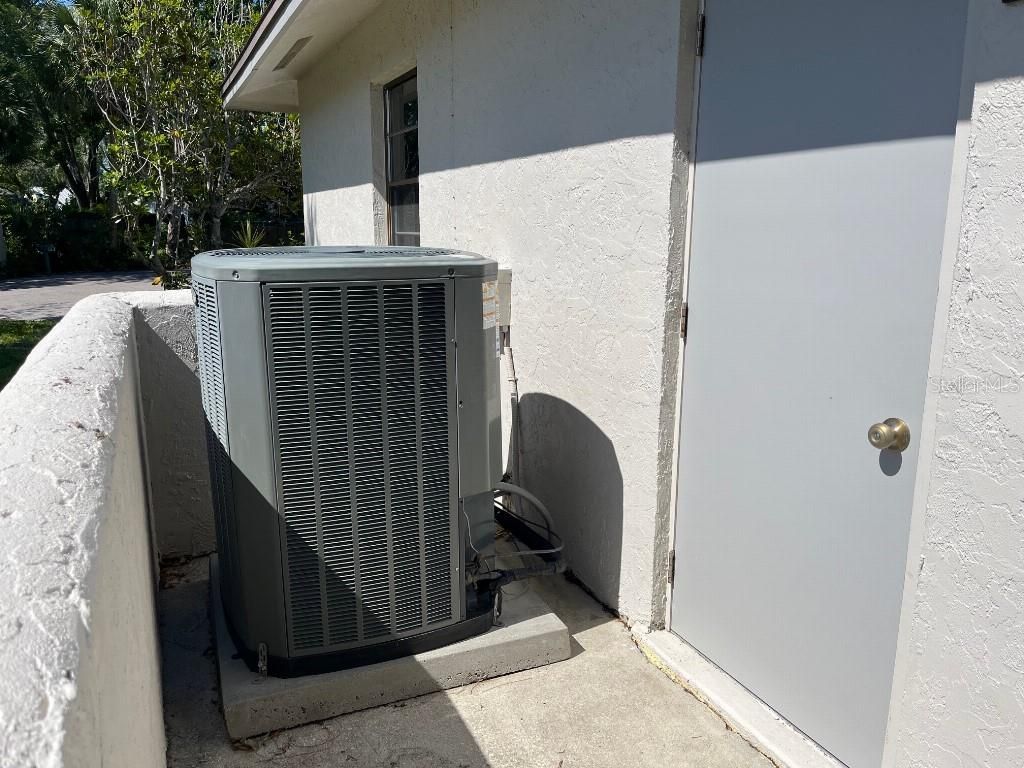 1909 Deancroft Road, Sarasota, FL 34235 Photo