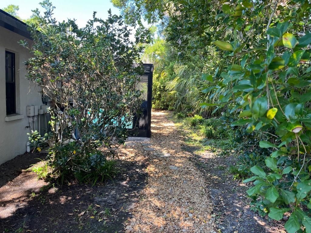 1909 Deancroft Road, Sarasota, FL 34235 Photo