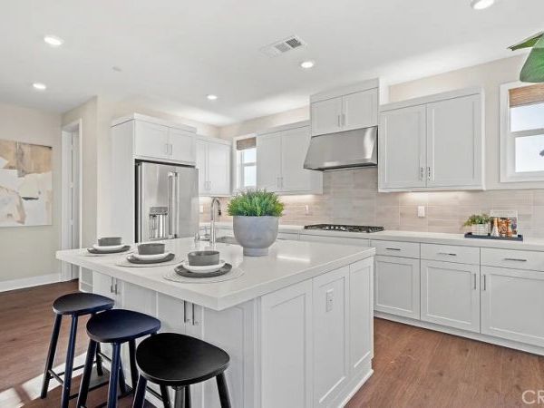 920 Chinon, Irvine, CA 92618