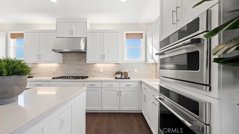 920 Chinon, Irvine, CA 92618 Main Photo