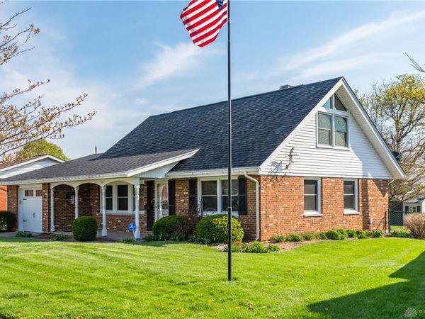 320 N Garber Drive, Tipp City, OH 45371