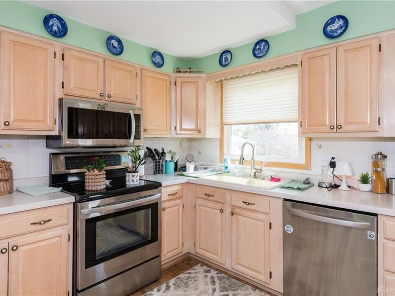 320 N Garber Drive, Tipp City, OH 45371 Photo 11