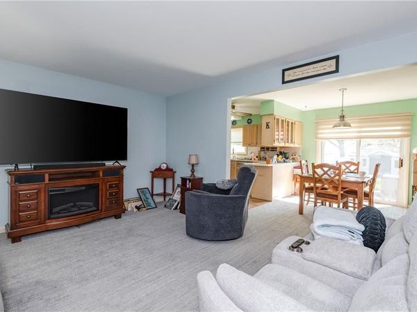 320 N Garber Drive, Tipp City, OH 45371