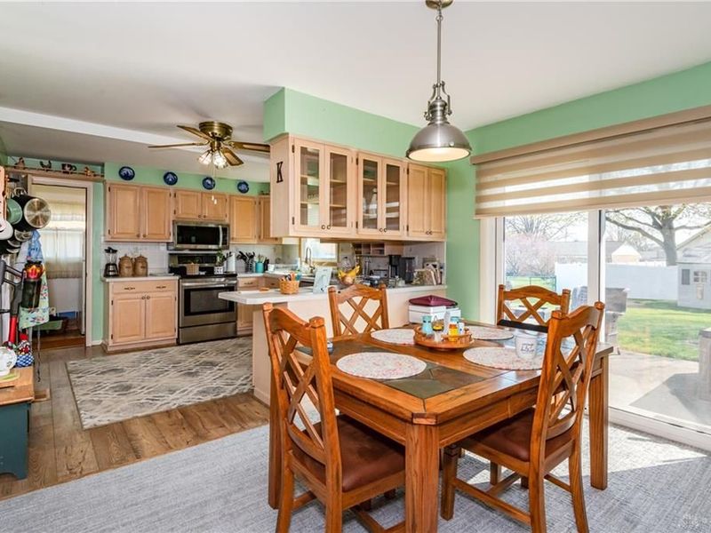 320 N Garber Drive, Tipp City, OH 45371 Photo 8