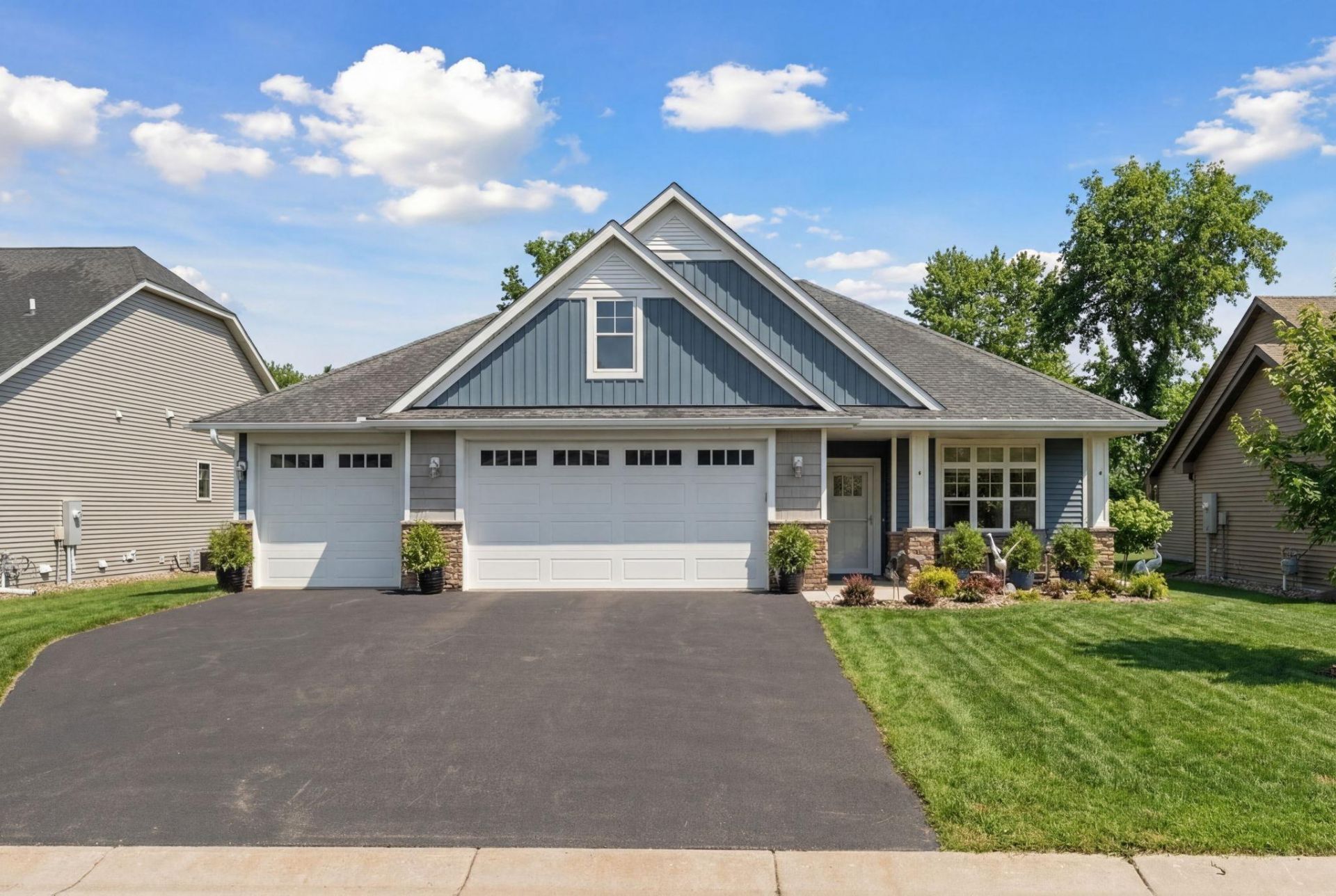 25407 Farmstead Lane, Wyoming, MN 55092