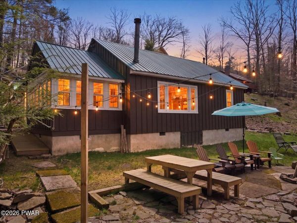 116 Beechwood Cove Road , Greentown, PA 18426