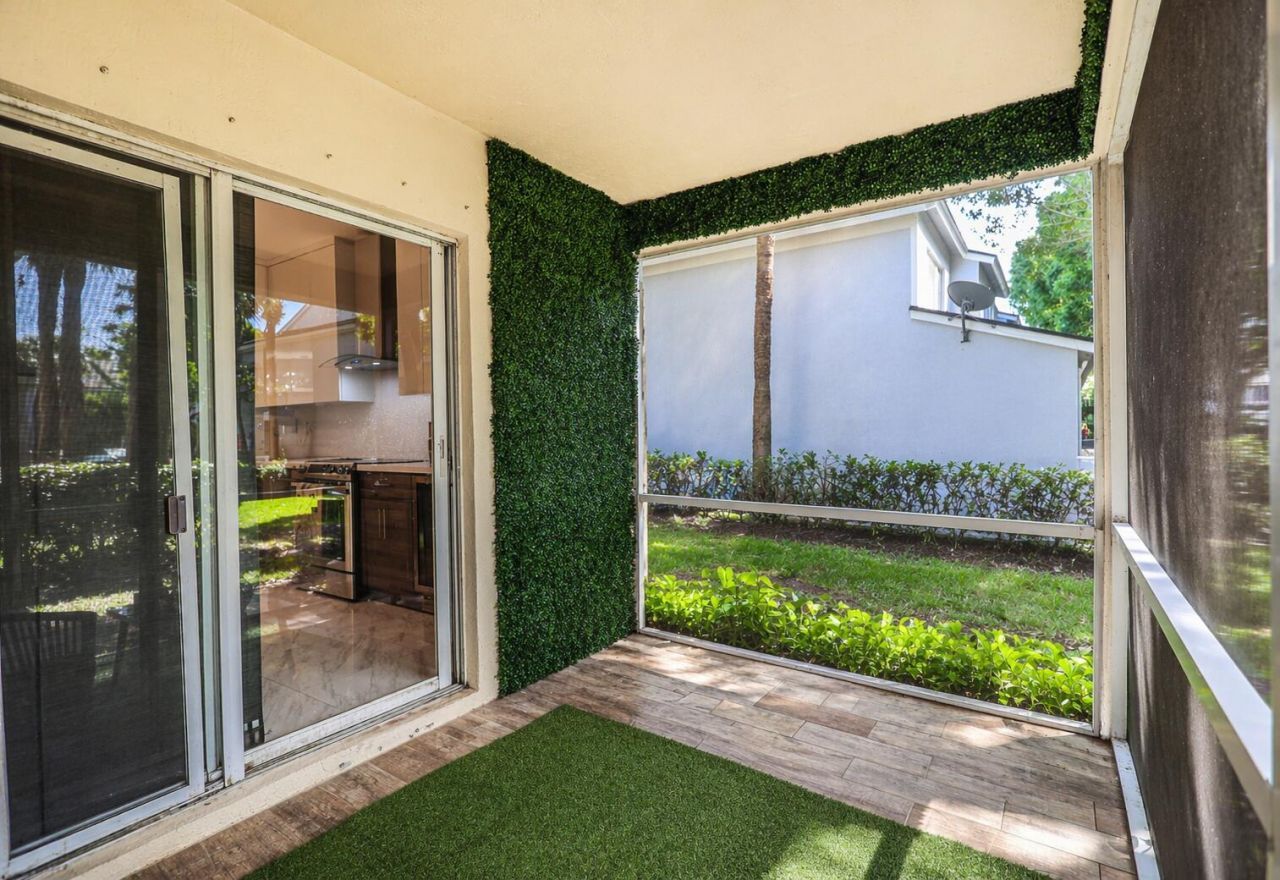 3333 Cabaret Lane, Unit 3333, Margate, FL 33063 Photo