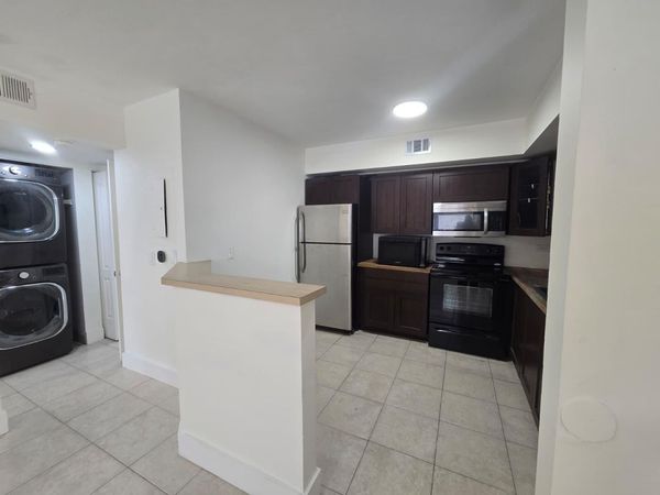 3670 N 56th Avenue, Unit 707, Hollywood, FL 33021