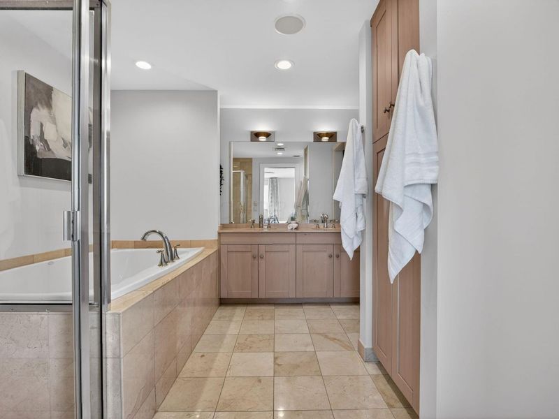 1 Miranova Place, Unit 1840, Columbus, OH 43215 Photo 22