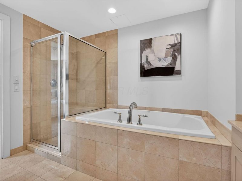 1 Miranova Place, Unit 1840, Columbus, OH 43215 Photo 23