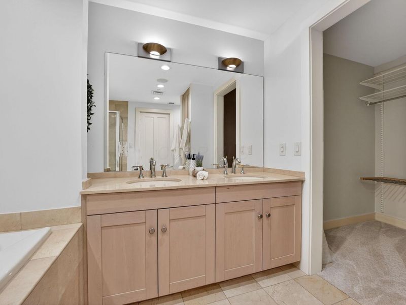 1 Miranova Place, Unit 1840, Columbus, OH 43215 Photo 24