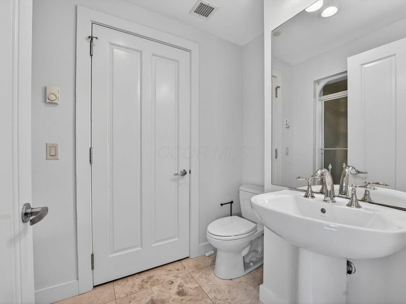 1 Miranova Place, Unit 1840, Columbus, OH 43215 Photo 27