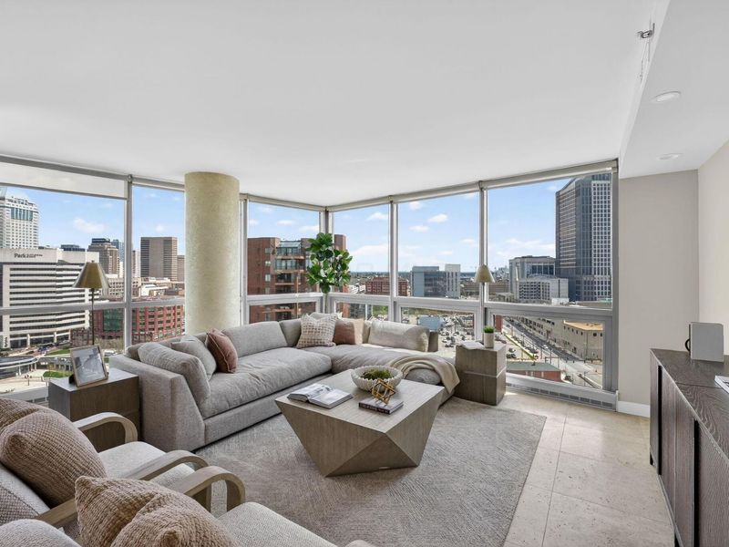 1 Miranova Place, Unit 1840, Columbus, OH 43215 Photo 4