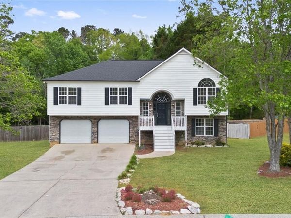1414 Paddocks Way , Powder Springs, GA 30127