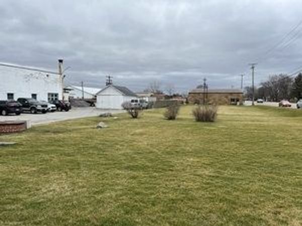 19510 Burnham Avenue , Lansing, IL 60438