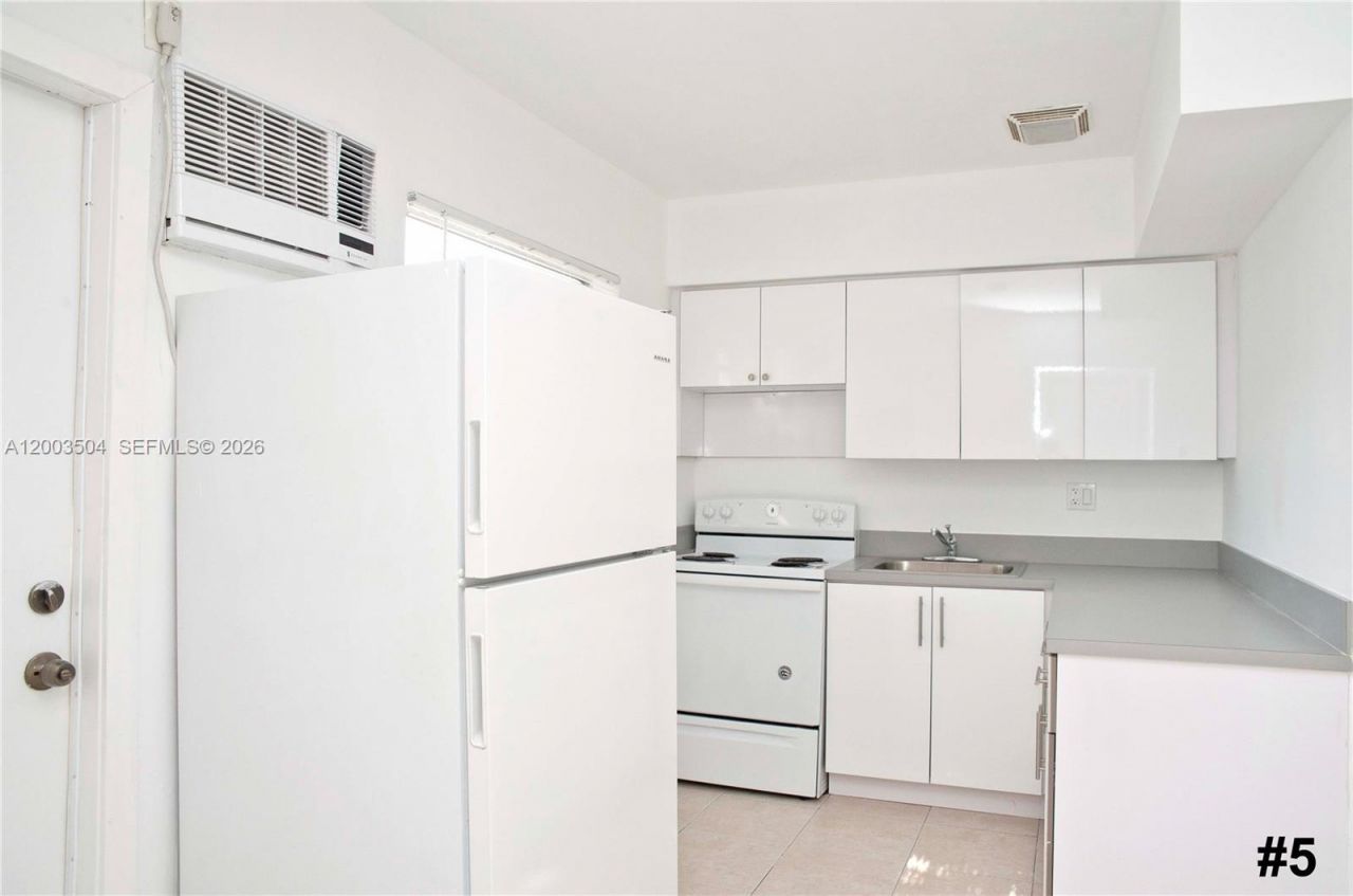 2206 Fillmore St #1-10 , Hollywood, FL 33020 Photo