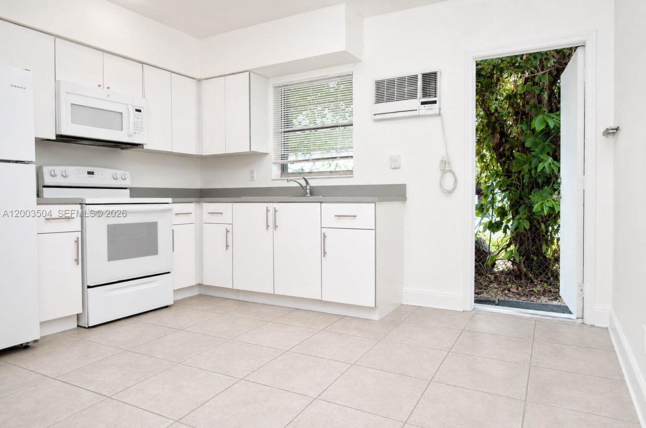 2206 Fillmore St #1-10, Hollywood, FL 33020 Photo
