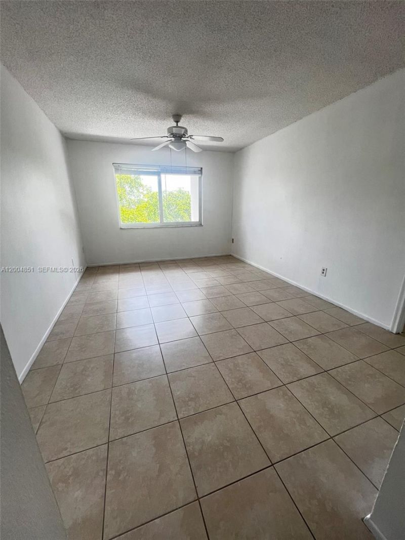 8103 Camino Real, Unit 407, Miami, FL 33143 Photo