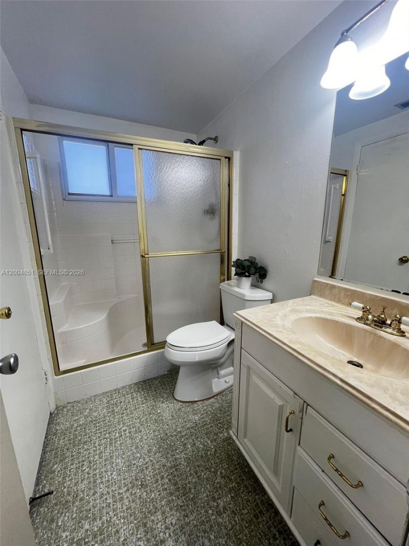 8103 Camino Real, Unit 407, Miami, FL 33143 Photo