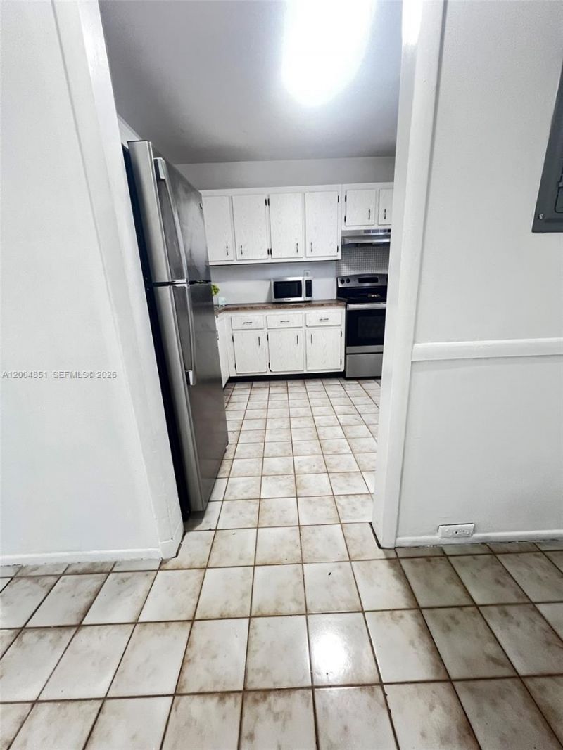 8103 Camino Real, Unit 407, Miami, FL 33143 Photo