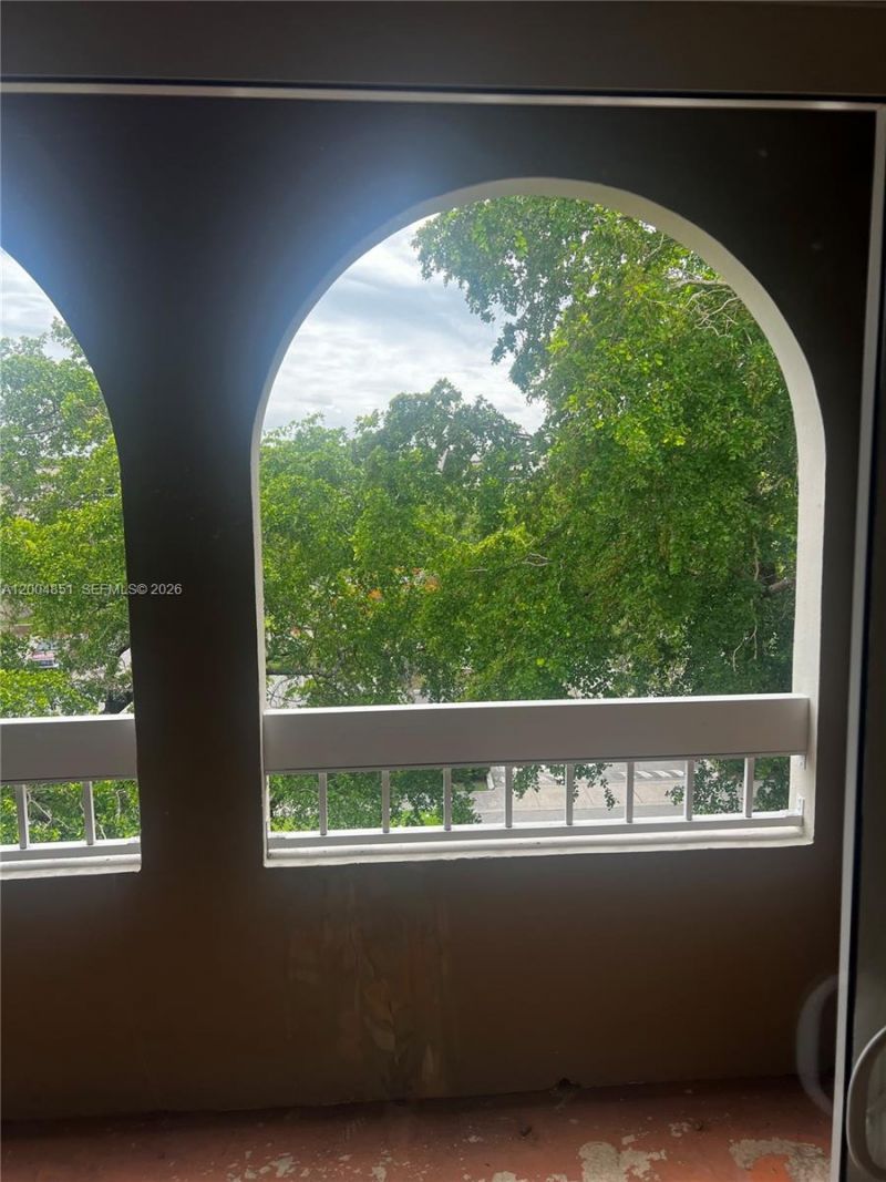 8103 Camino Real, Unit 407, Miami, FL 33143 Photo