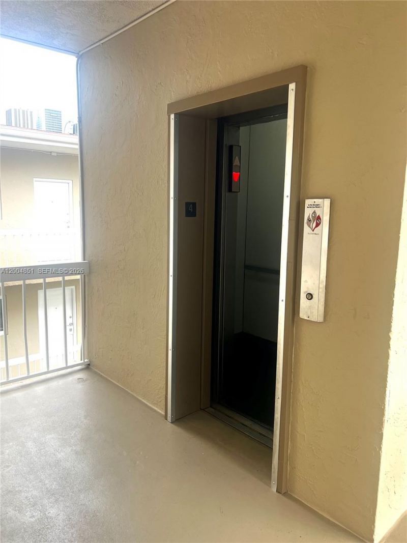 8103 Camino Real, Unit 407, Miami, FL 33143 Photo