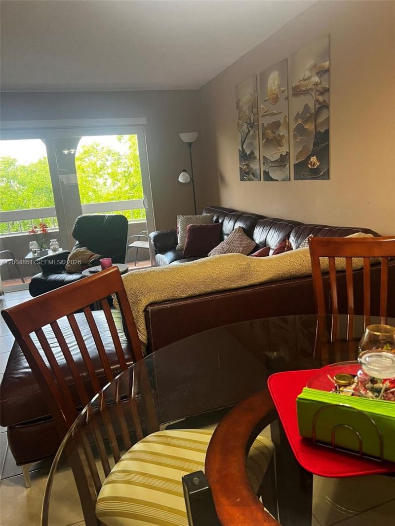 8103 Camino Real, Unit 407, Miami, FL 33143 Photo