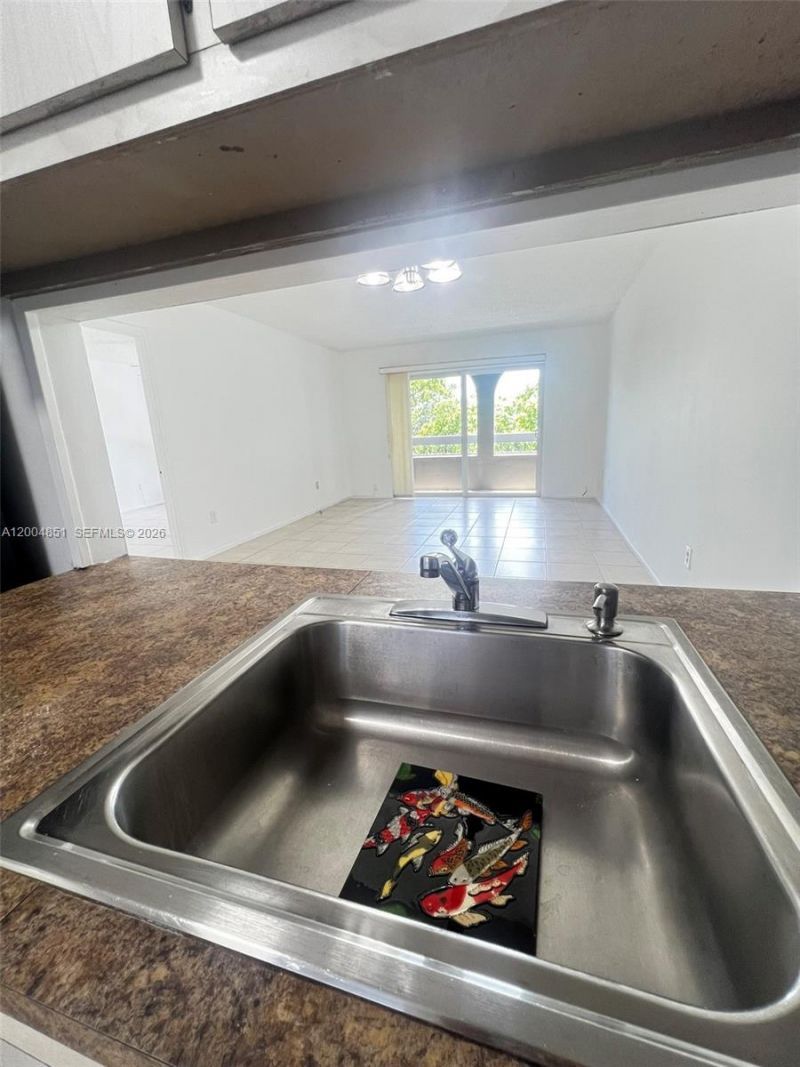 8103 Camino Real, Unit 407, Miami, FL 33143 Photo